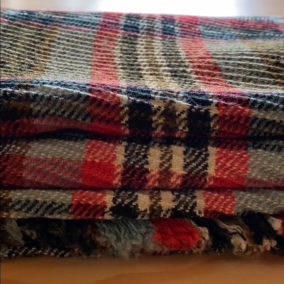 Plaid camp Scarf - Picture 3 of 8